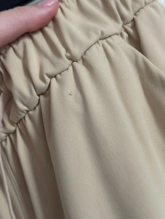 Lululemon Stretch High-Rise Crop in Prosecco - Picture 6 of 7